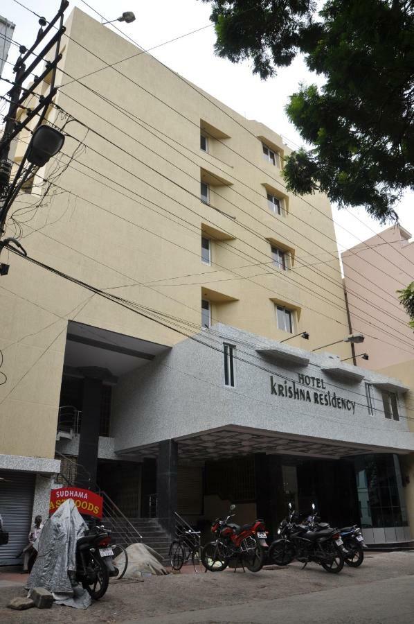 Krishna Residency Hotel Vijayawāda Exterior foto